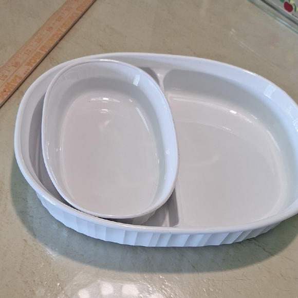 Corning Ware French White divided casserole dish, specifically the F-6-B model, - Picture 6 of 8